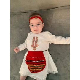 Детска носия за момиченце